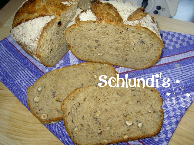 Haselnussbrot