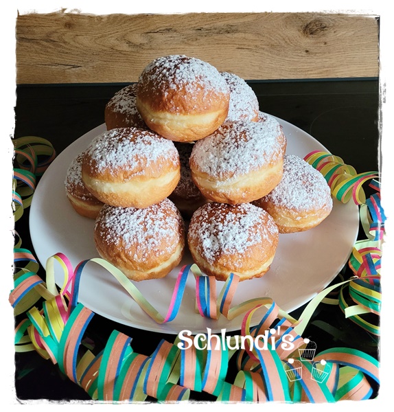 Krapfen-Kringel-Ausgezogene-Kiachle