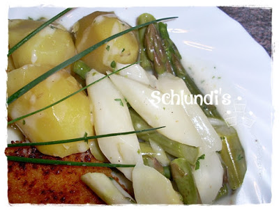 Spargel in Käse-Kräutersoße