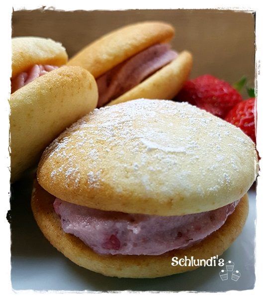 Whoopies mit Erdbeerschokocreme